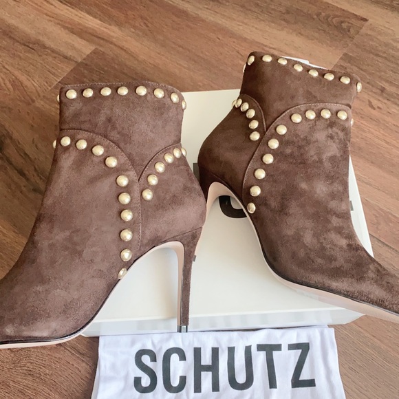 Beautiful boots - Picture 5 of 10